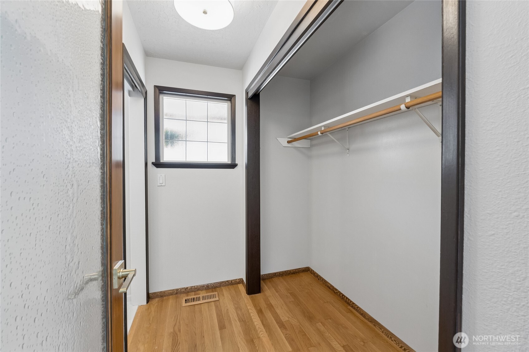 18832 1st Place SW Normandy Park WA 98166