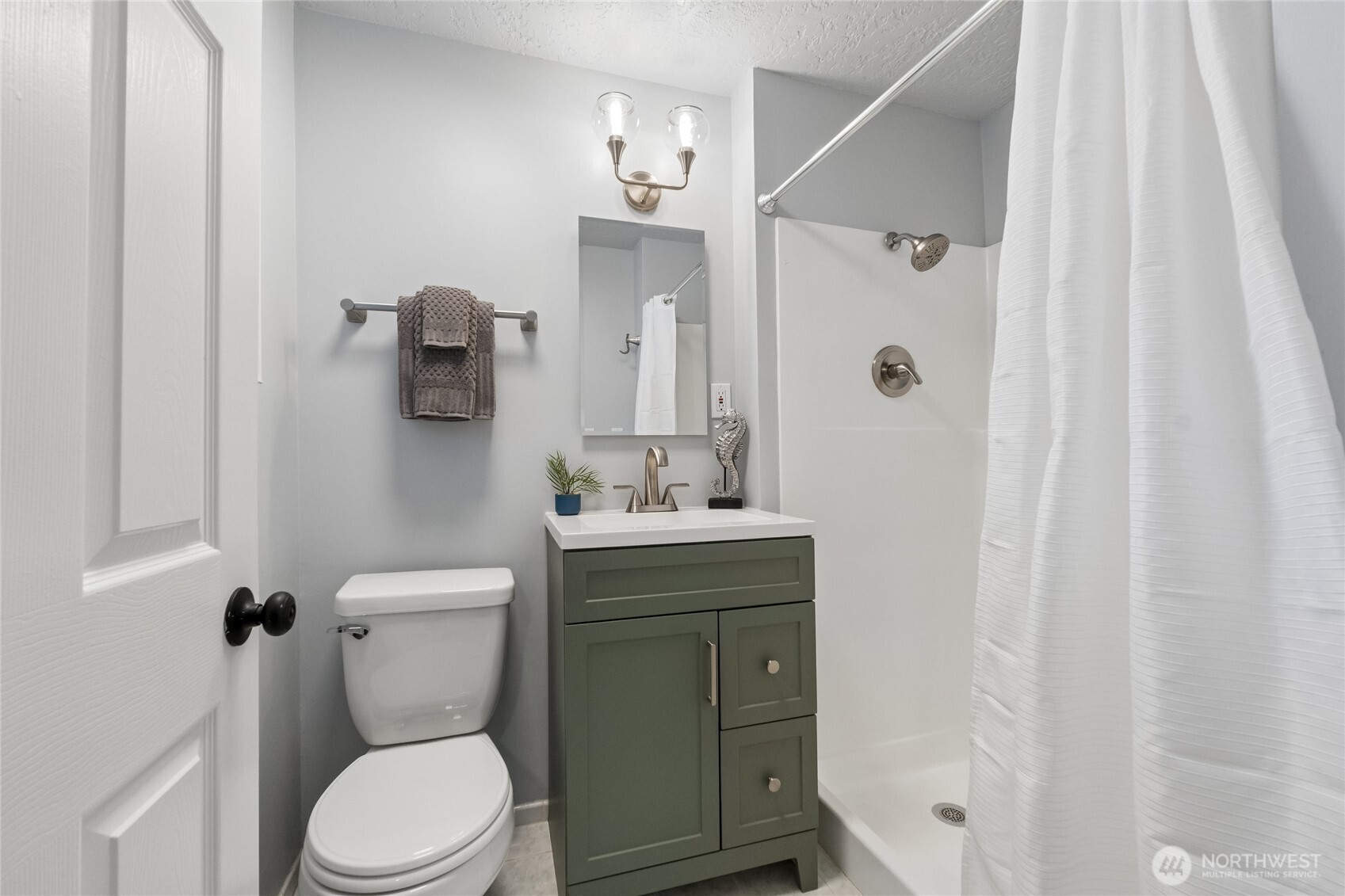 18832 1st Place SW Normandy Park WA 98166