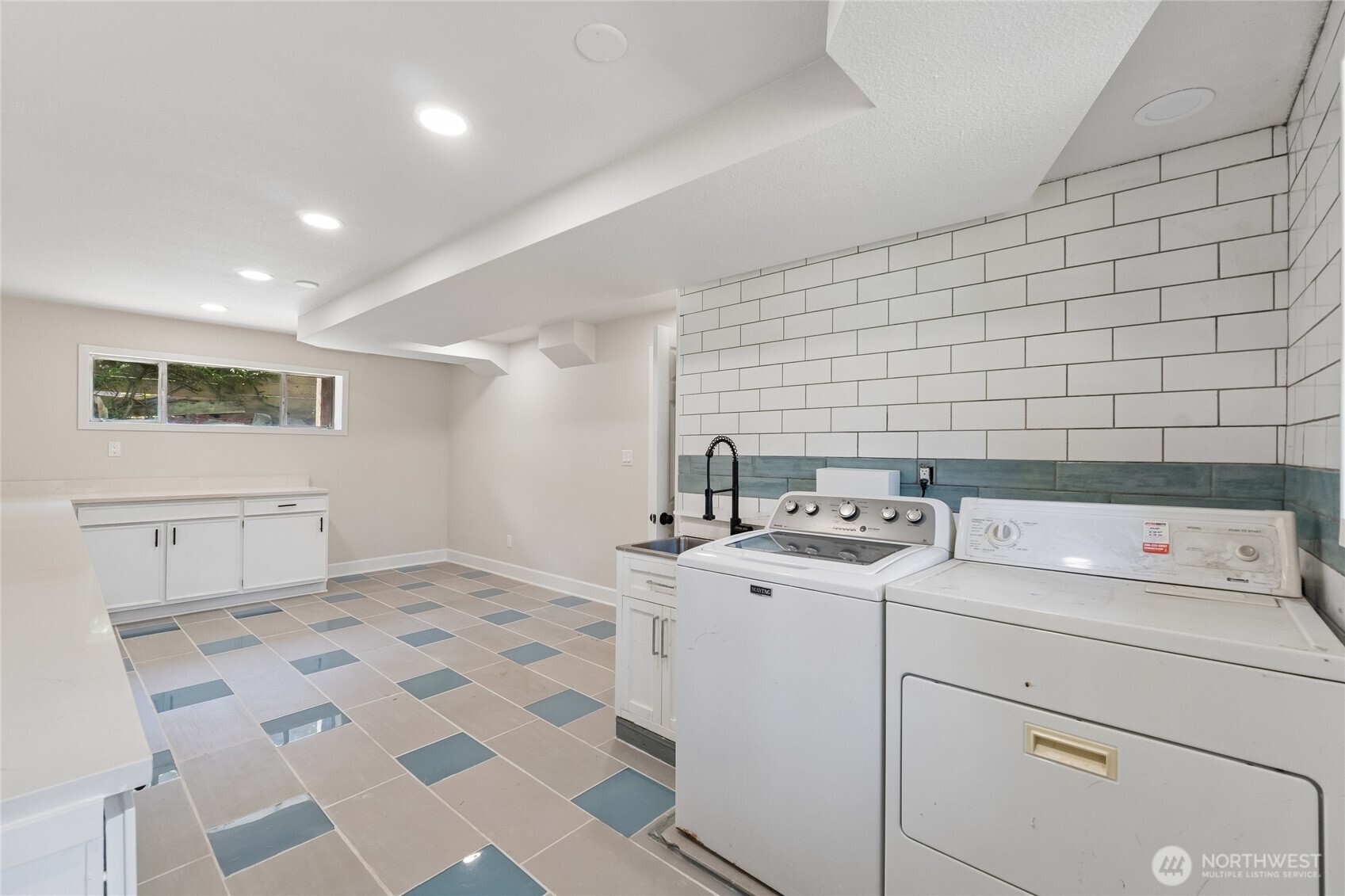 18832 1st Place SW Normandy Park WA 98166