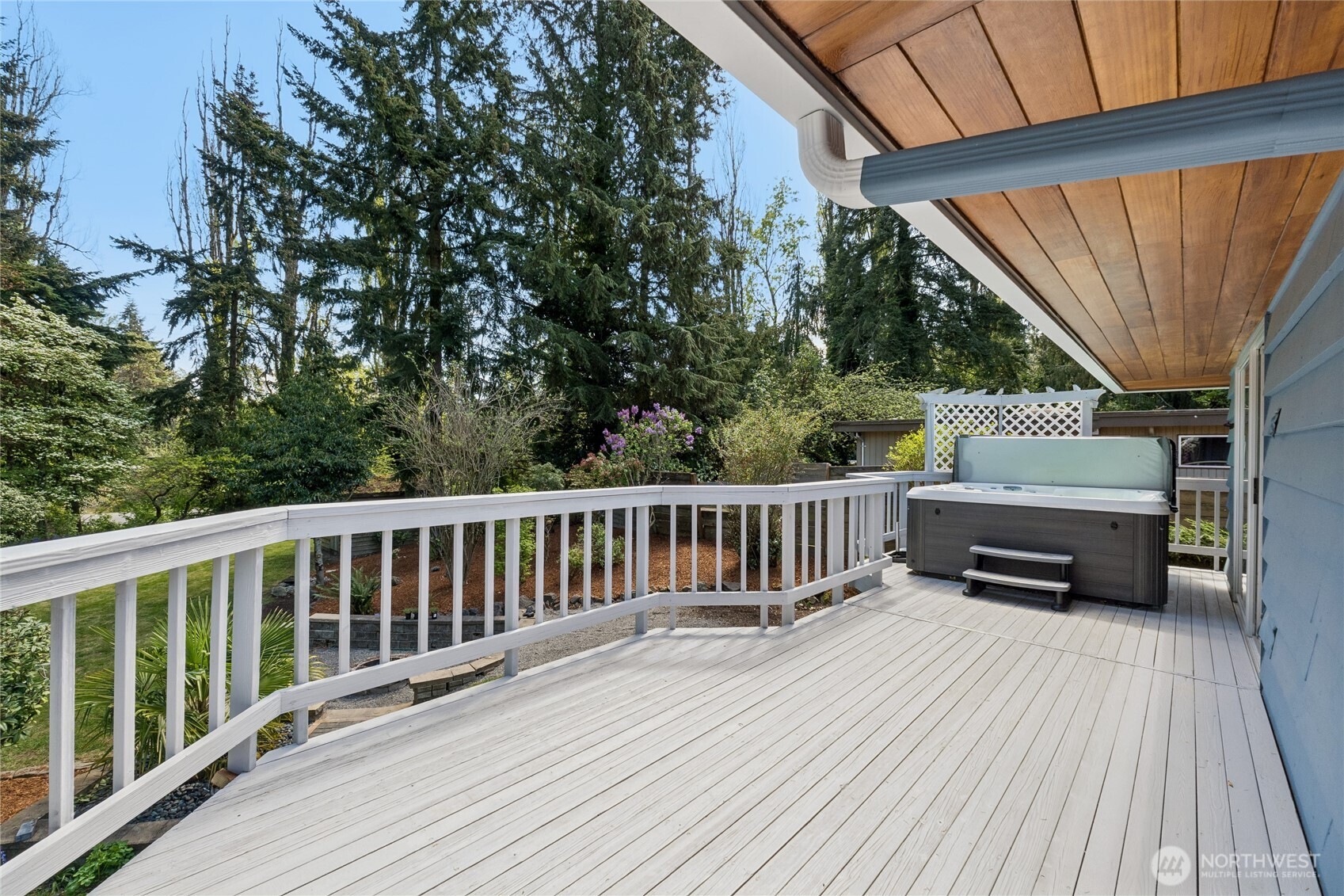 18832 1st Place SW Normandy Park WA 98166