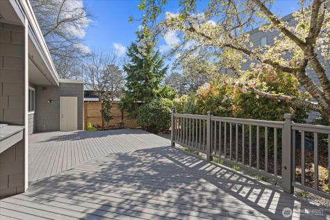 1825 112th Avenue NE Bellevue WA 98004