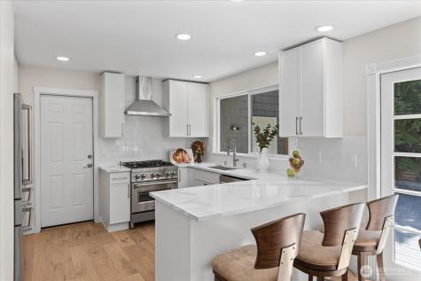 1825 112th Avenue NE Bellevue WA 98004