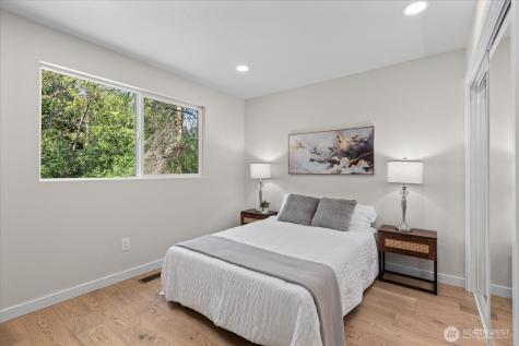 1825 112th Avenue NE Bellevue WA 98004