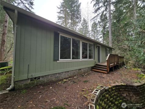 91 N Gadwall Place N Hoodsport WA 98548