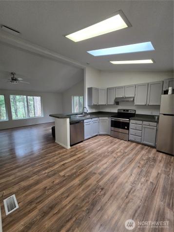 91 N Gadwall Place N Hoodsport WA 98548