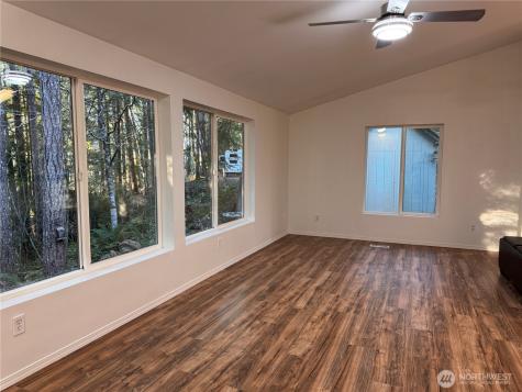 91 N Gadwall Place N Hoodsport WA 98548