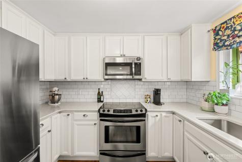 25720 78th Avenue SW Vashon WA 98070