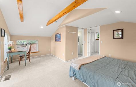 25720 78th Avenue SW Vashon WA 98070