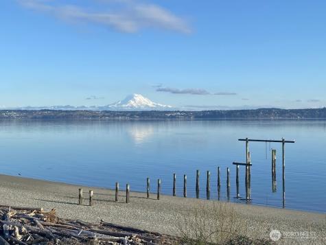 25720 78th Avenue SW Vashon WA 98070