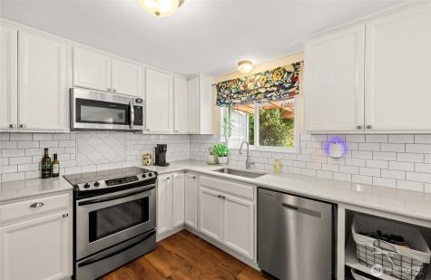 25720 78th Avenue SW Vashon WA 98070