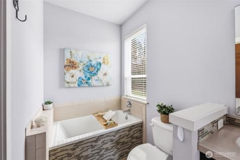 784 Freedom Court SE Port Orchard WA 98366