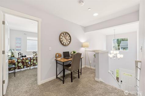 784 Freedom Court SE Port Orchard WA 98366