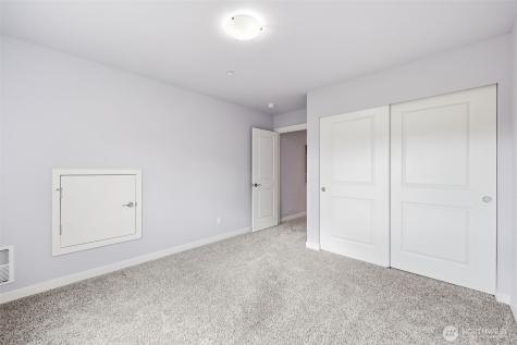 784 Freedom Court SE Port Orchard WA 98366