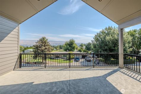 958 Racine Springs Drive Wenatchee WA 98801