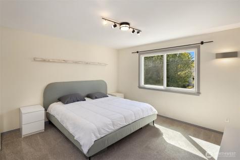 6627 Ellis Avenue S Seattle WA 98108