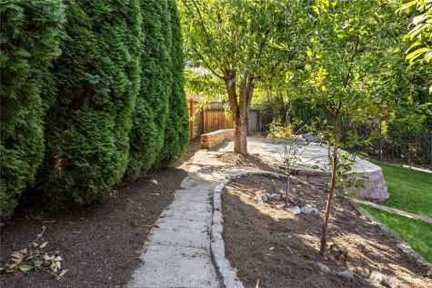11004 100th Avenue NE Kirkland WA 98033