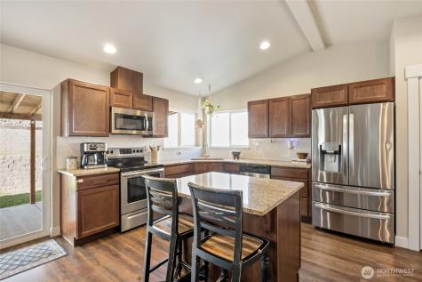 2223 Maryhill Street SE East Wenatchee WA 98802