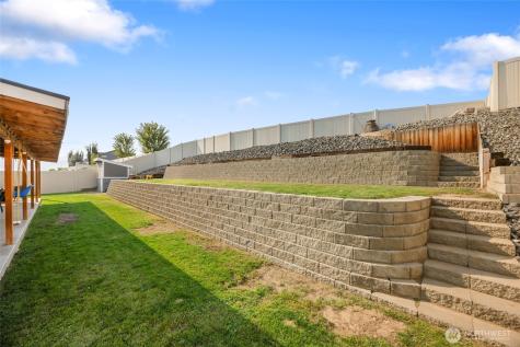 2223 Maryhill Street SE East Wenatchee WA 98802