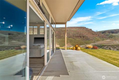 9773 Ridgeview Drive NW Quincy WA 98848