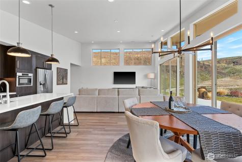 9773 Ridgeview Drive NW Quincy WA 98848