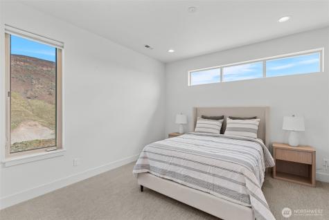 9773 Ridgeview Drive NW Quincy WA 98848