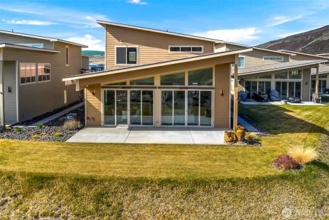 9773 Ridgeview Drive NW Quincy WA 98848