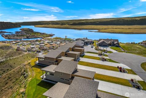 9773 Ridgeview Drive NW Quincy WA 98848