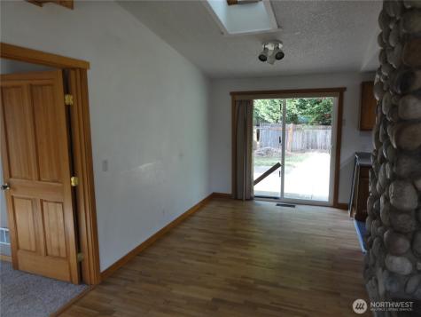 28821 18th Avenue S Federal Way WA 98003