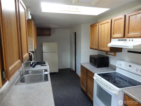 28821 18th Avenue S Federal Way WA 98003