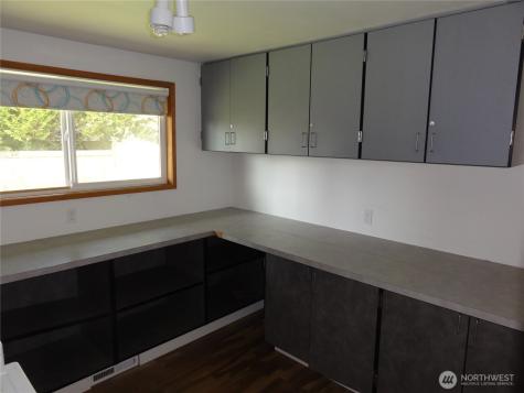 28821 18th Avenue S Federal Way WA 98003