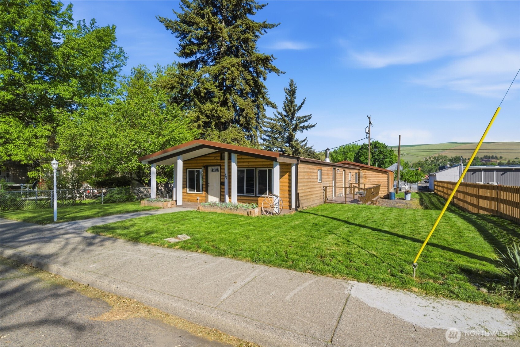 304 W Clay Dayton WA 99328