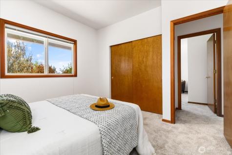 4444 Norris Lane Oak Harbor WA 98277