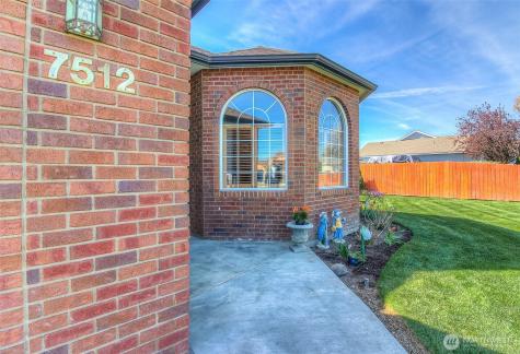 7512 Olmstead Court Yakima WA 98908