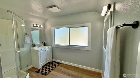 1715 S 40th Street Tacoma WA 98418
