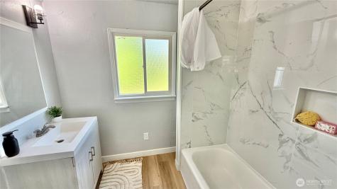 1715 S 40th Street Tacoma WA 98418