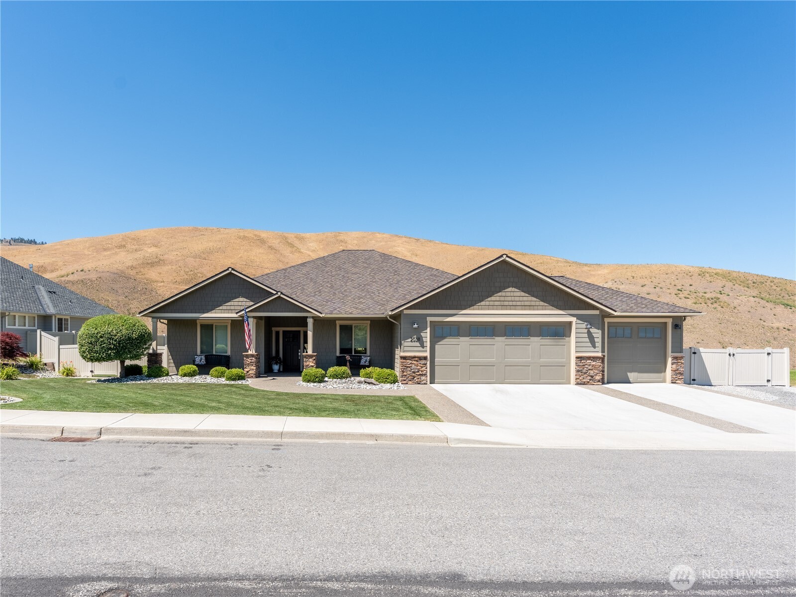 2038 Maiden Lane Wenatchee WA 98801
