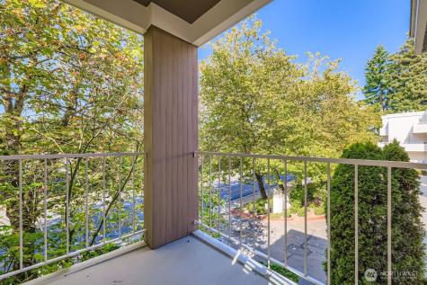 608 Bellevue Way SE Bellevue WA 98004