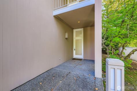 608 Bellevue Way SE Bellevue WA 98004