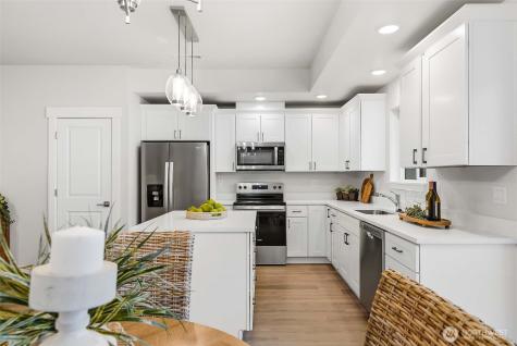 1075 Red Apple Road Wenatchee WA 98801