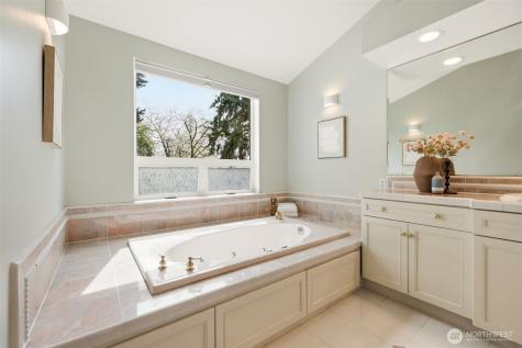 12311 87th Court NE Kirkland WA 98034