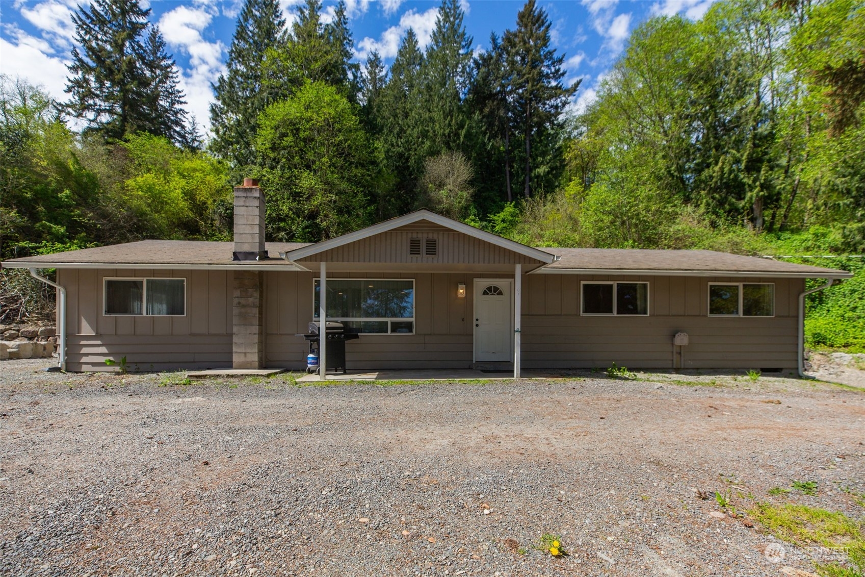 2004 W Valley Highway E Edgewood WA 98372