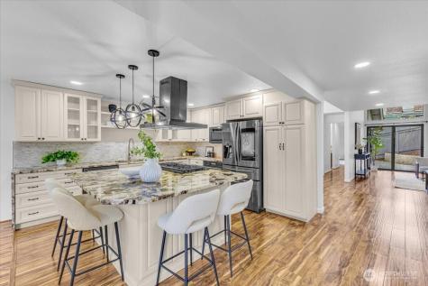 161 142nd Place NE Bellevue WA 98007