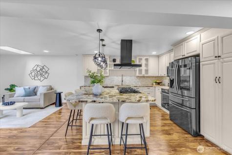 161 142nd Place NE Bellevue WA 98007