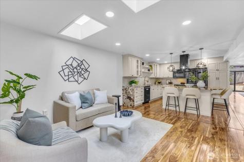 161 142nd Place NE Bellevue WA 98007