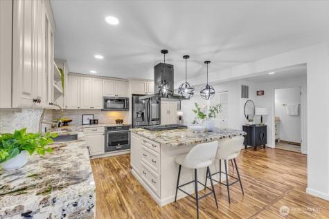 161 142nd Place NE Bellevue WA 98007