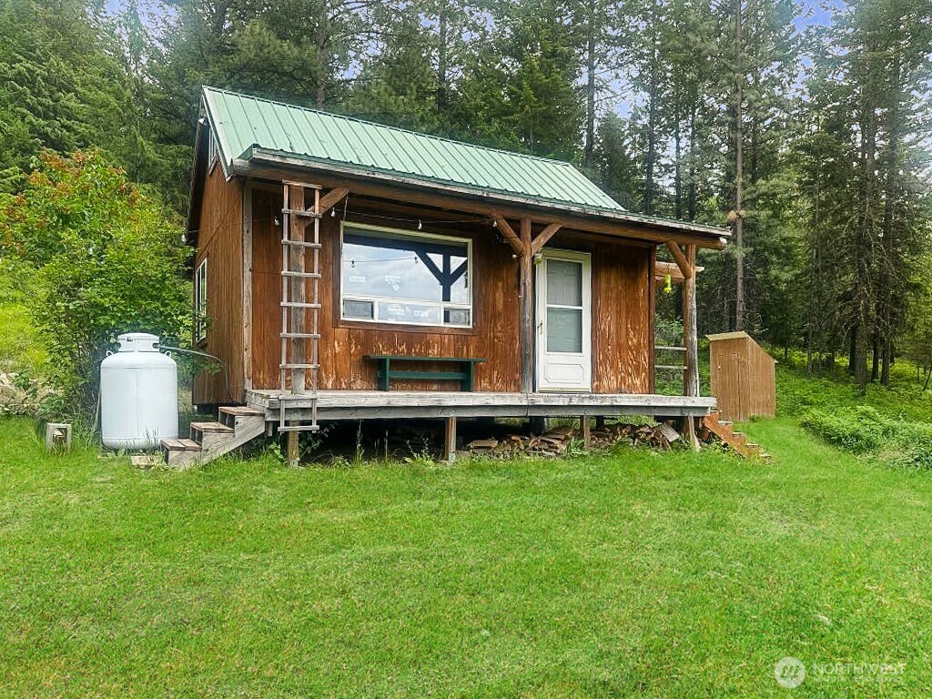 6 Lone Pine Trail Riverside WA 98849