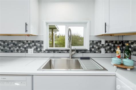 251 Washington Harbor Road Sequim WA 98382