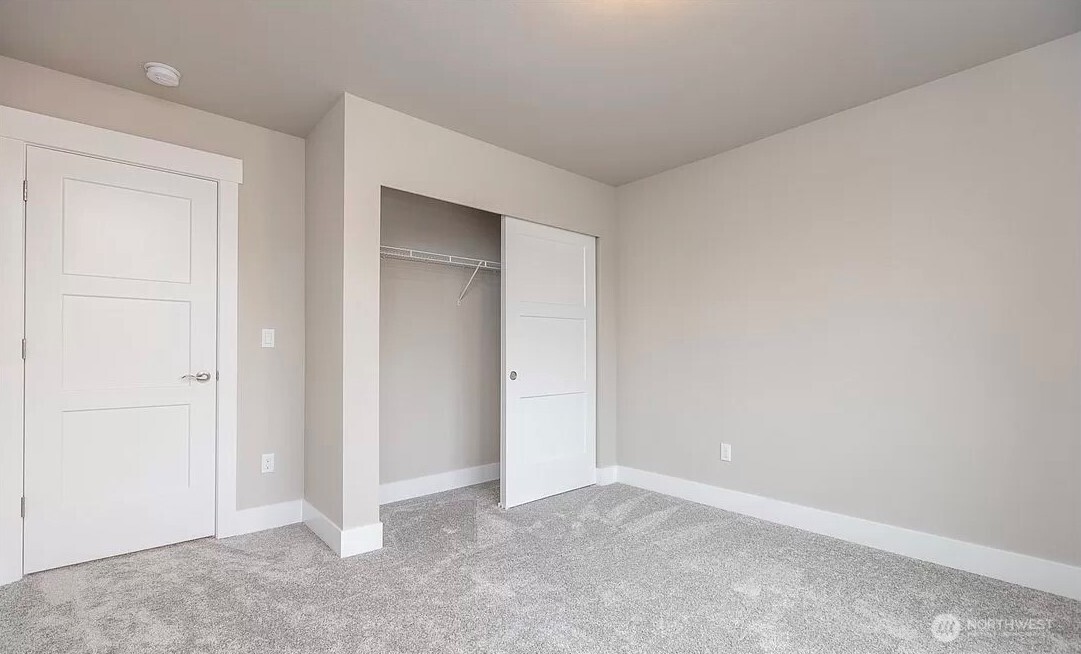 15915 261st Avenue E Buckley WA 98321