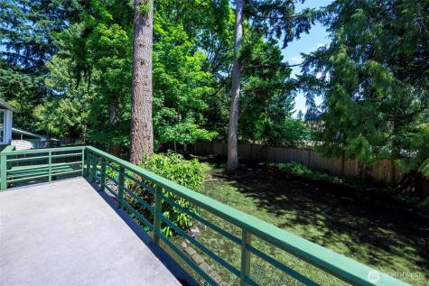 12822 NE 68th Street Kirkland WA 98033