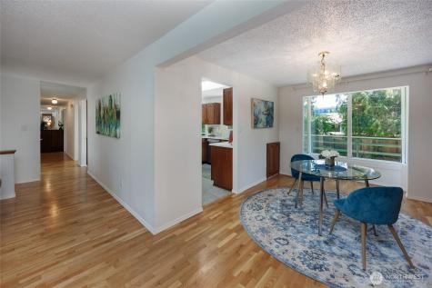 12822 NE 68th Street Kirkland WA 98033
